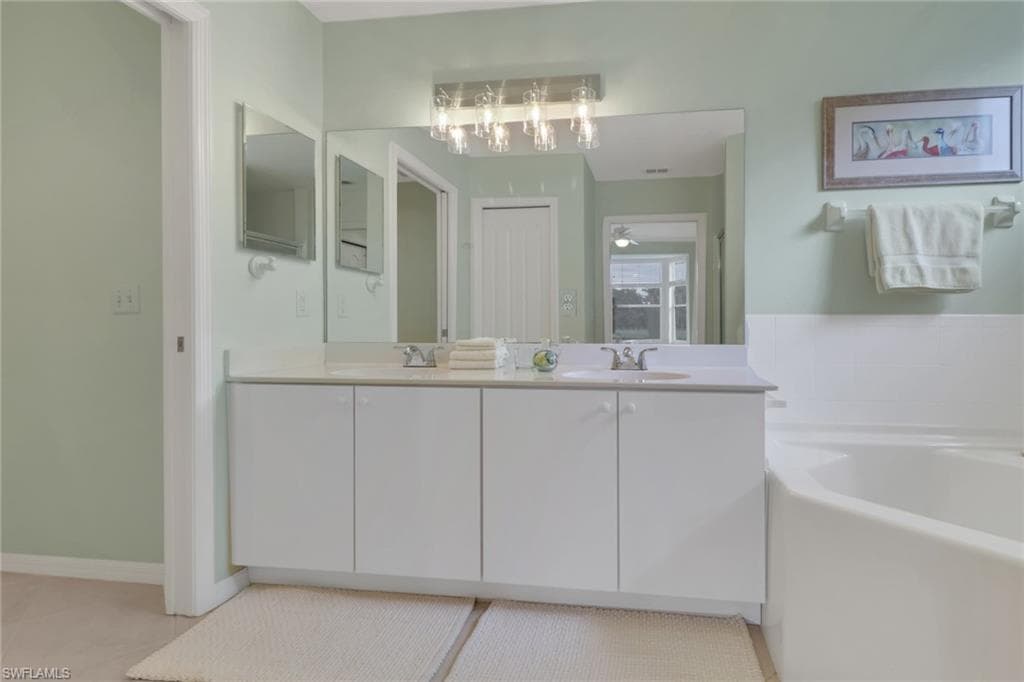3840 Sawgrass Way 2811, Naples, FL 34112-18