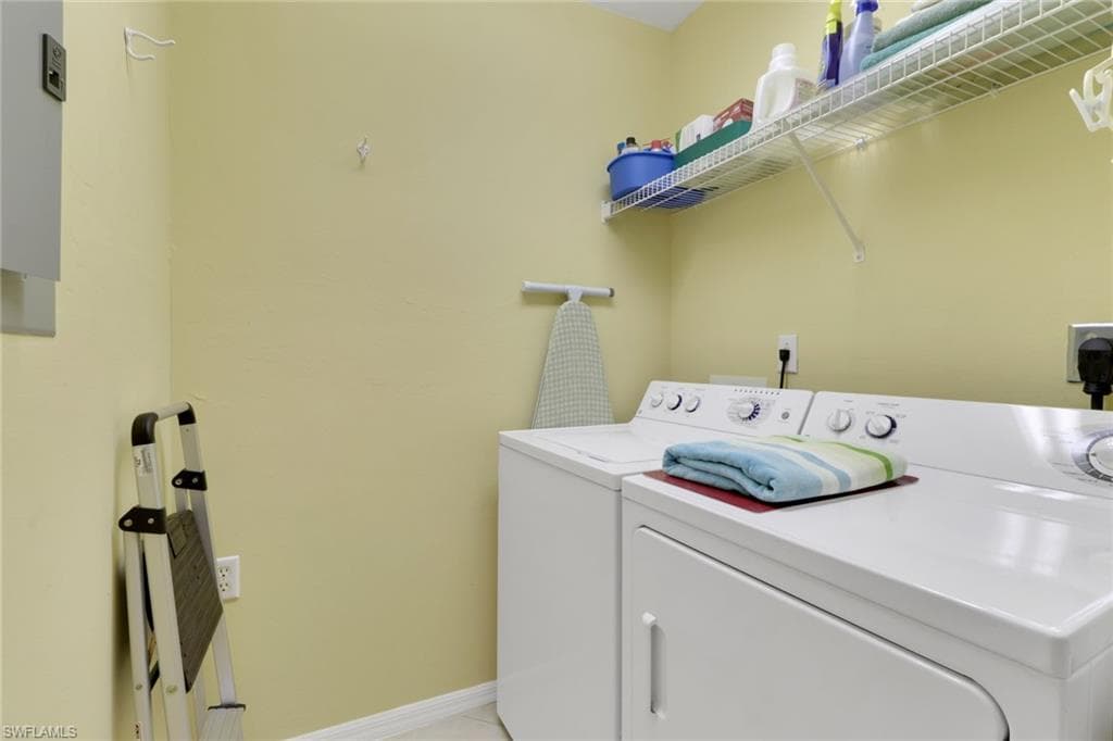 3840 Sawgrass Way 2811, Naples, FL 34112-25