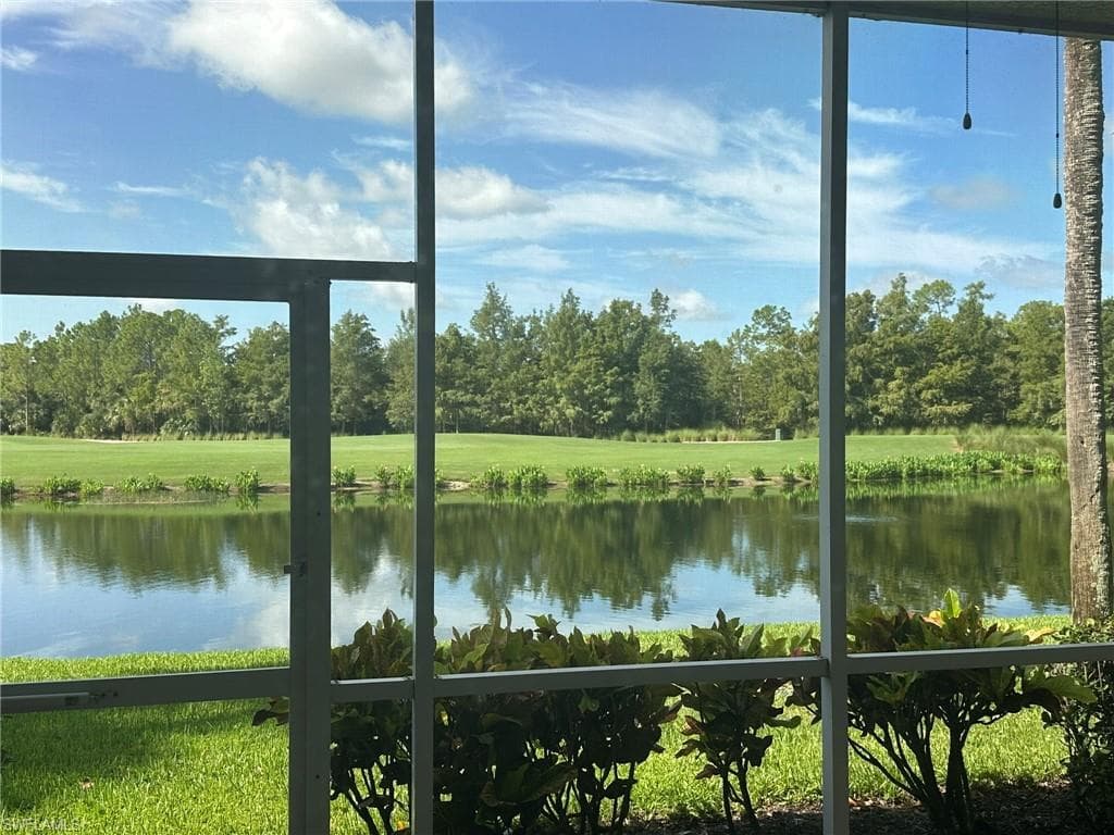 3840 Sawgrass Way 2811, Naples, FL 34112-1