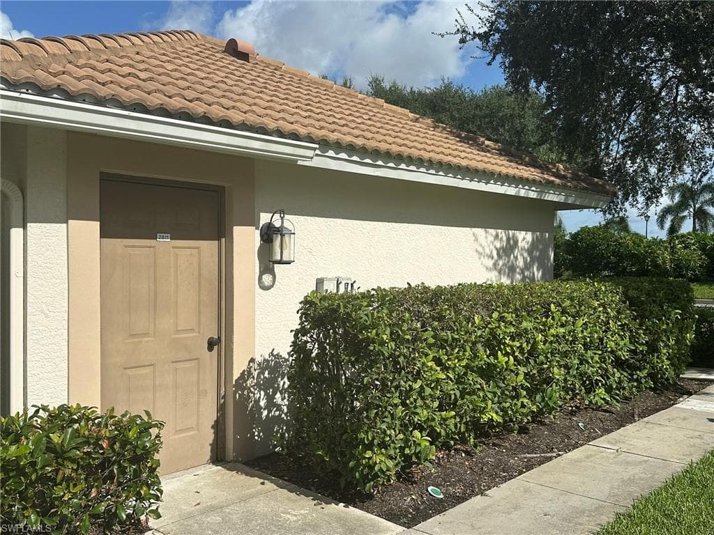 3840 Sawgrass Way 2811, Naples, FL 34112-36