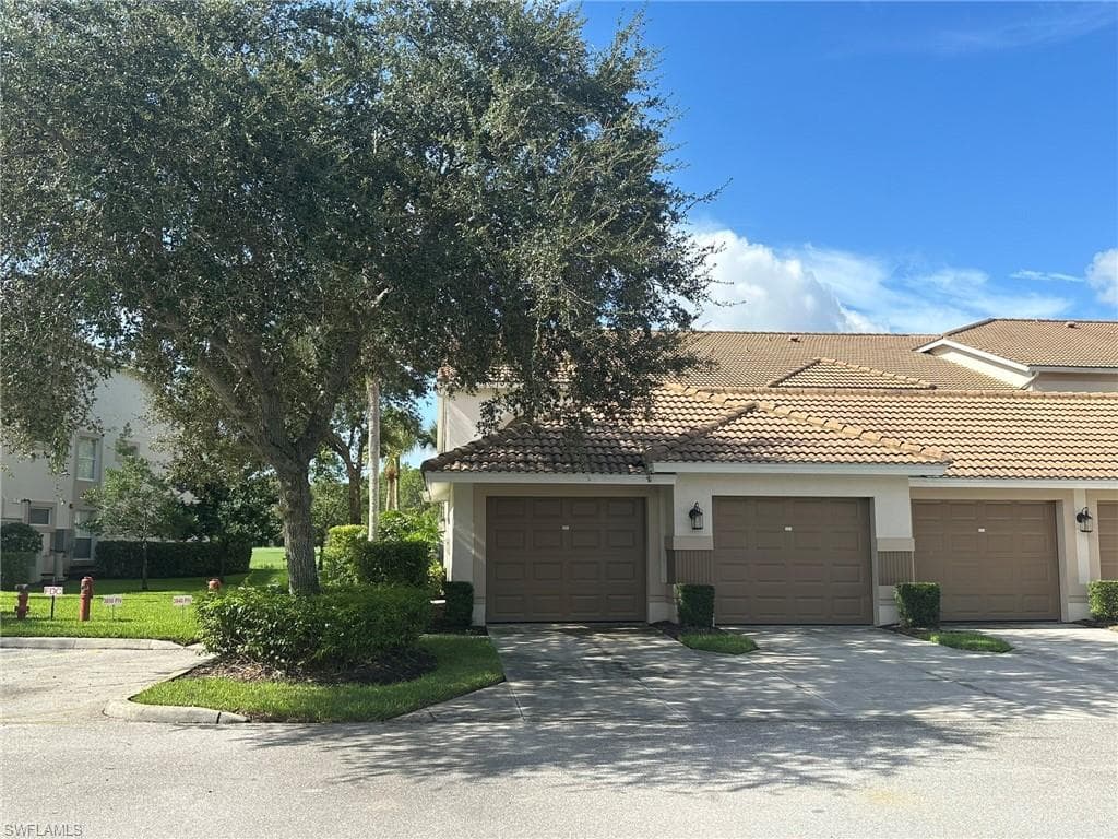 3840 Sawgrass Way 2811, Naples, FL 34112-3