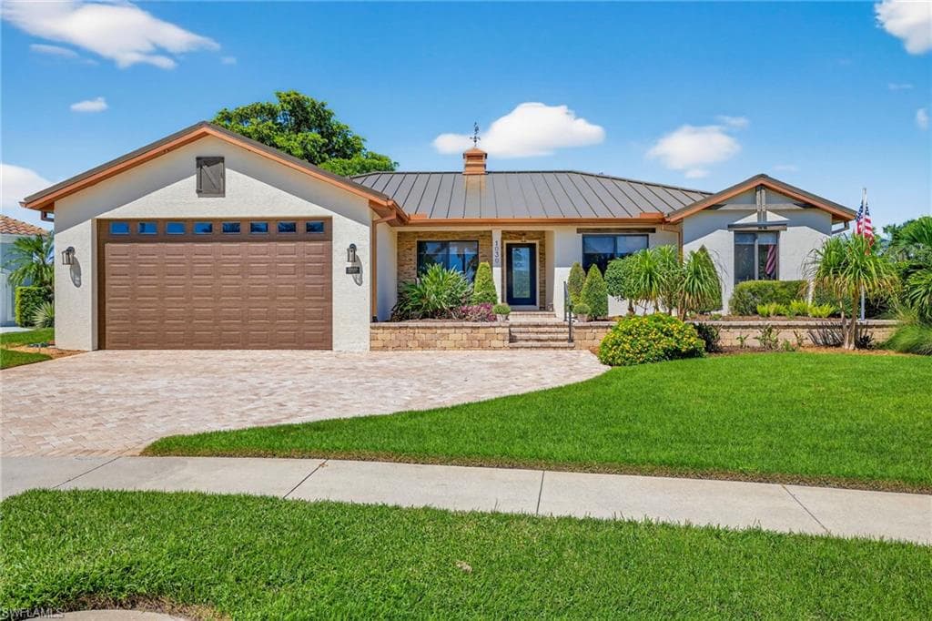 1030 Hartley St, Marco Island, FL 34145-1