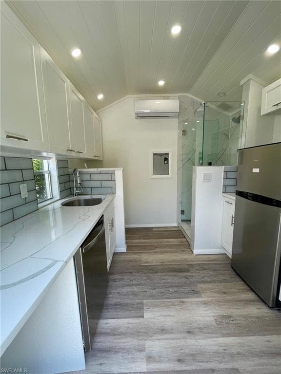 4504 Southern Breeze Dr, Naples, FL 34114-9