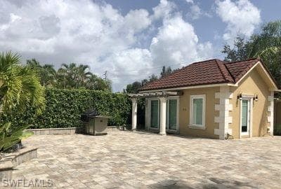 4580 Southern Breeze Dr, Naples, FL 34114-11