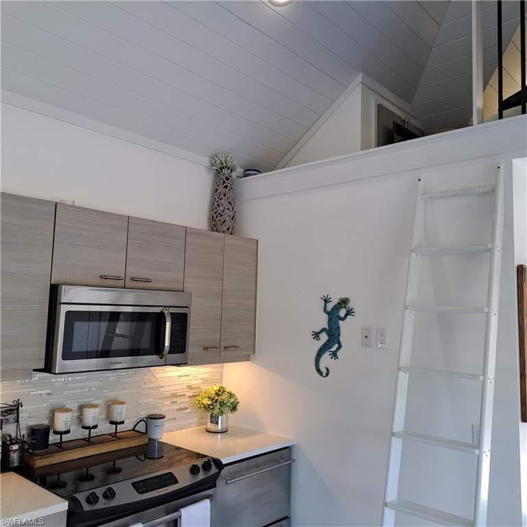 4580 Southern Breeze Dr, Naples, FL 34114-21