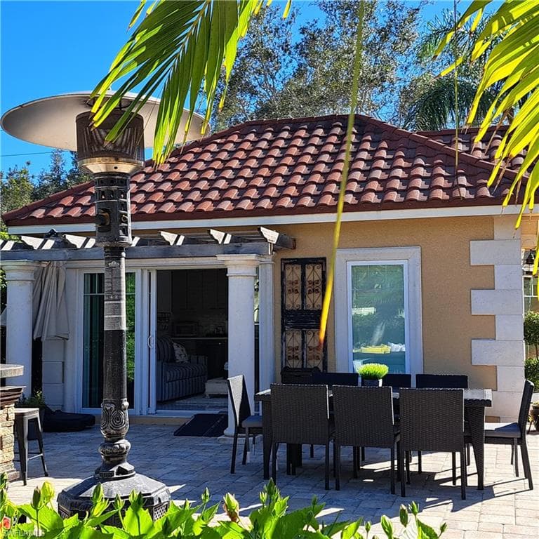 4580 Southern Breeze Dr, Naples, FL 34114-7