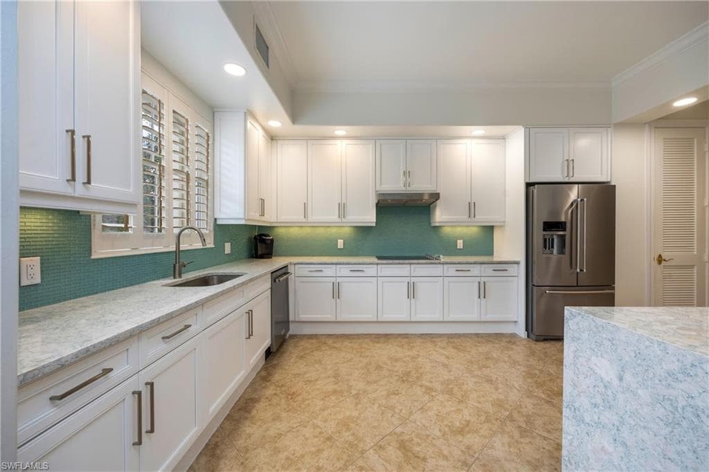 545 Avellino Isles Cir 202, Naples, FL 34119-13