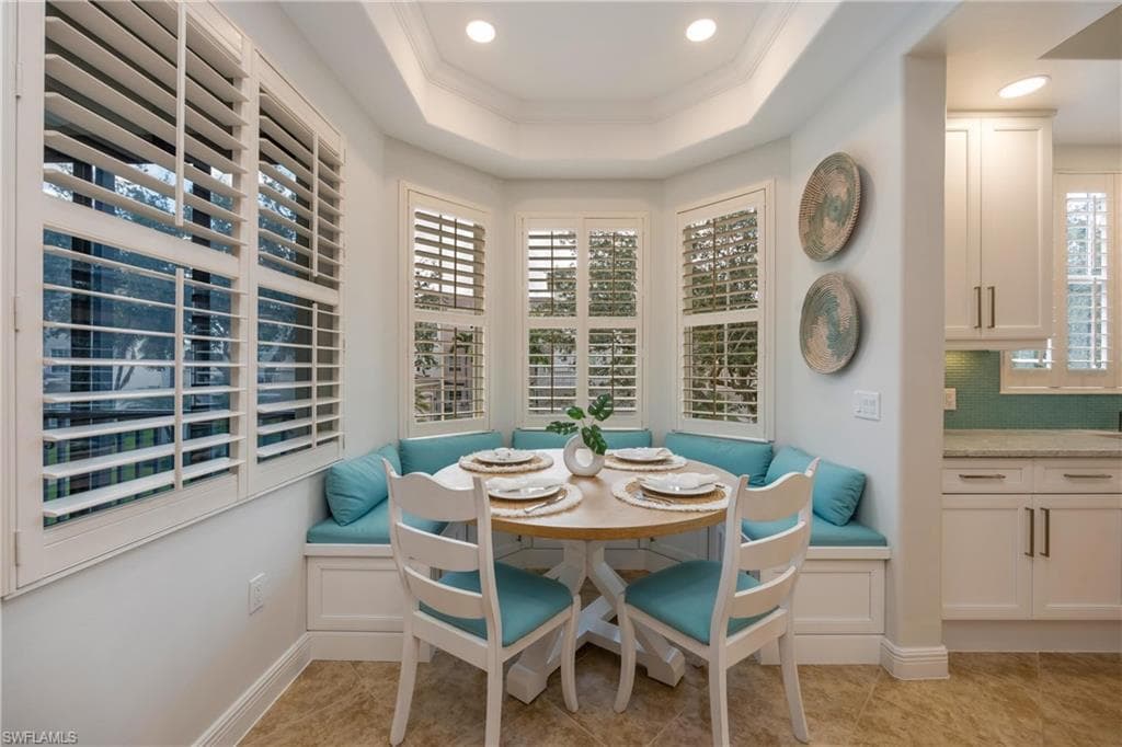 545 Avellino Isles Cir 202, Naples, FL 34119-14