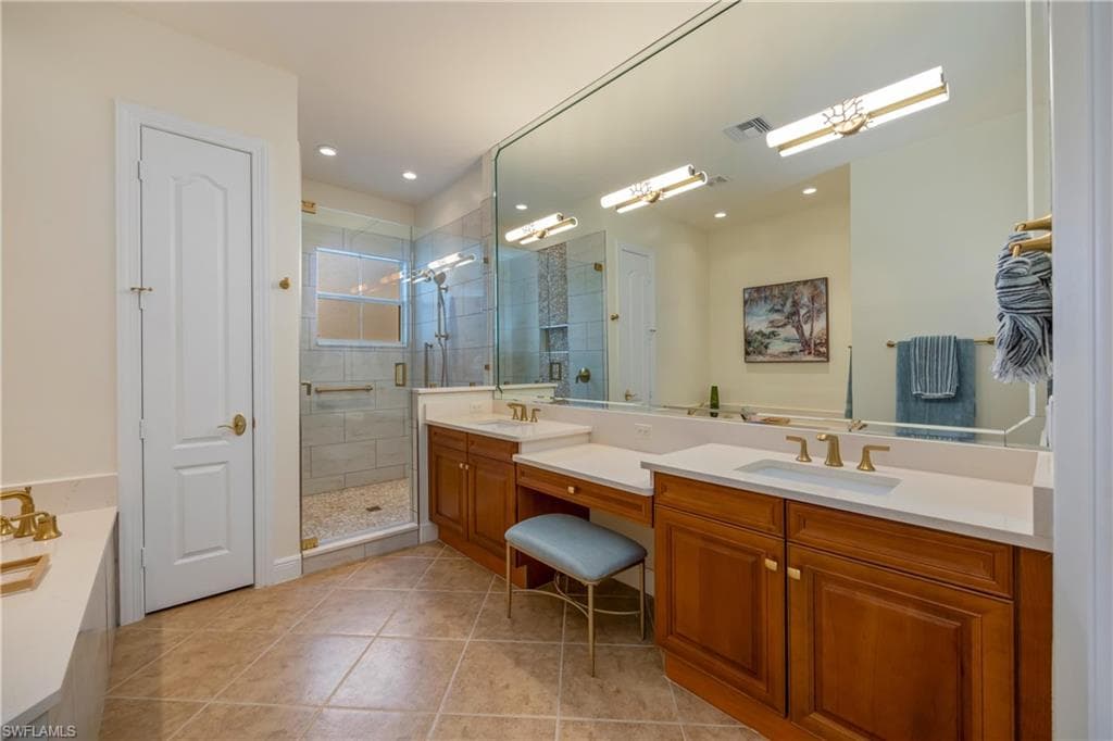 545 Avellino Isles Cir 202, Naples, FL 34119-18