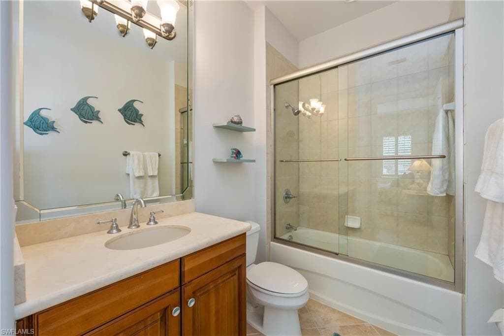 545 Avellino Isles Cir 202, Naples, FL 34119-20