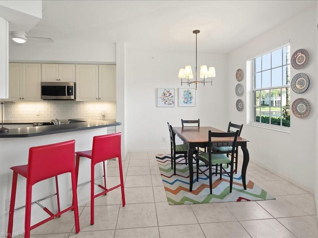 200 L Ambiance Cir 102, Naples, FL 34108-8