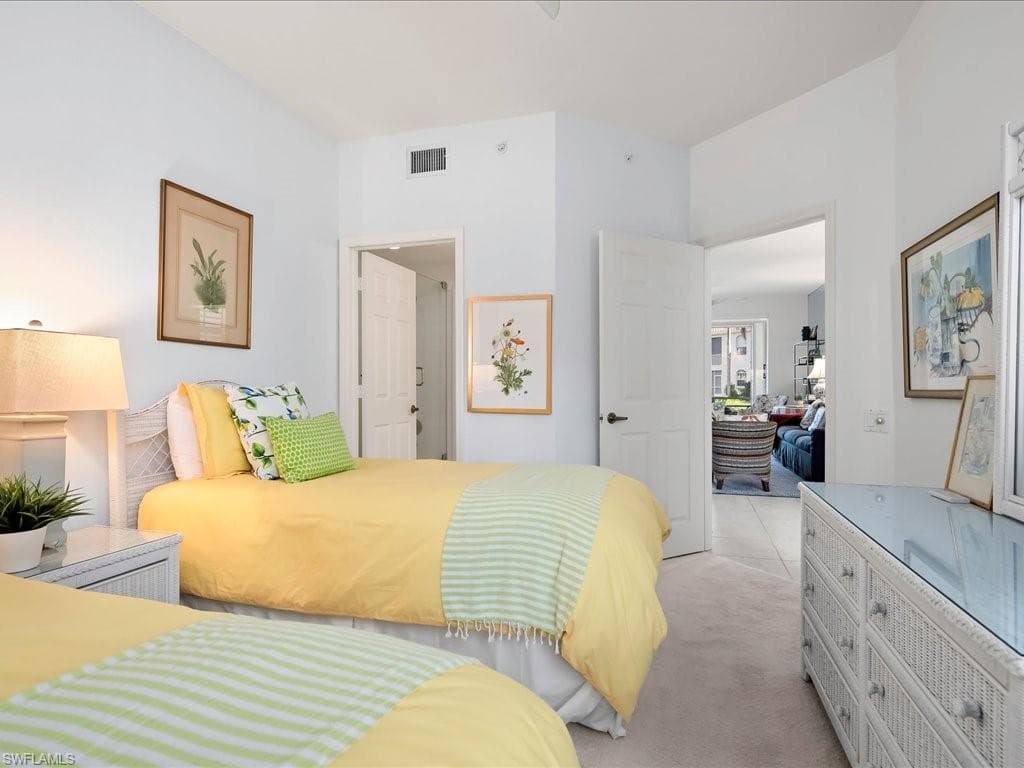 200 L Ambiance Cir 102, Naples, FL 34108-12