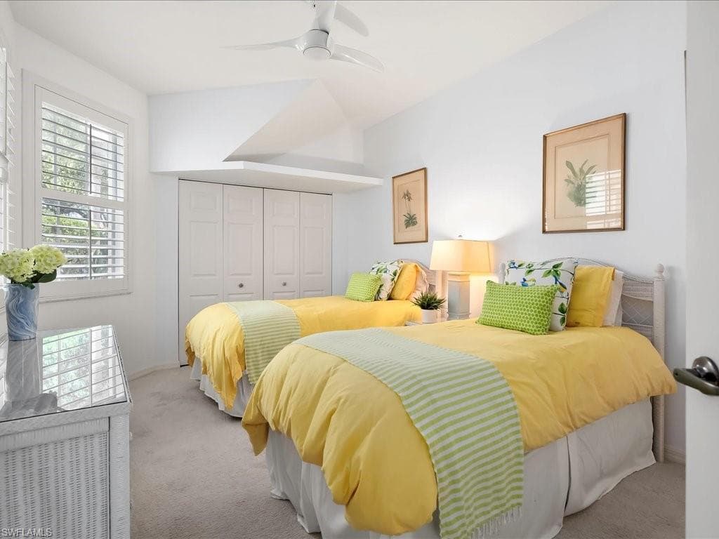 200 L Ambiance Cir 102, Naples, FL 34108-17