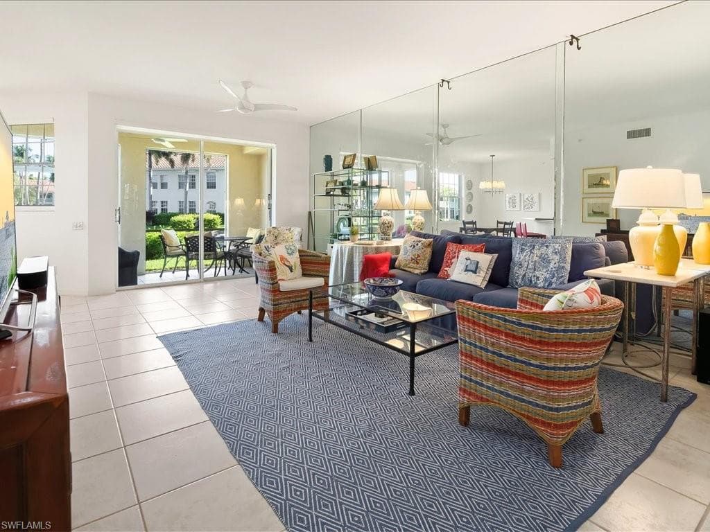 200 L Ambiance Cir 102, Naples, FL 34108-4