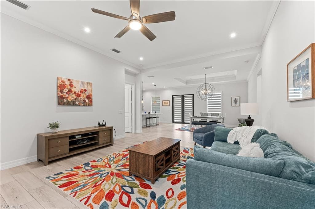 110 6th St NE, Naples, FL 34120-9
