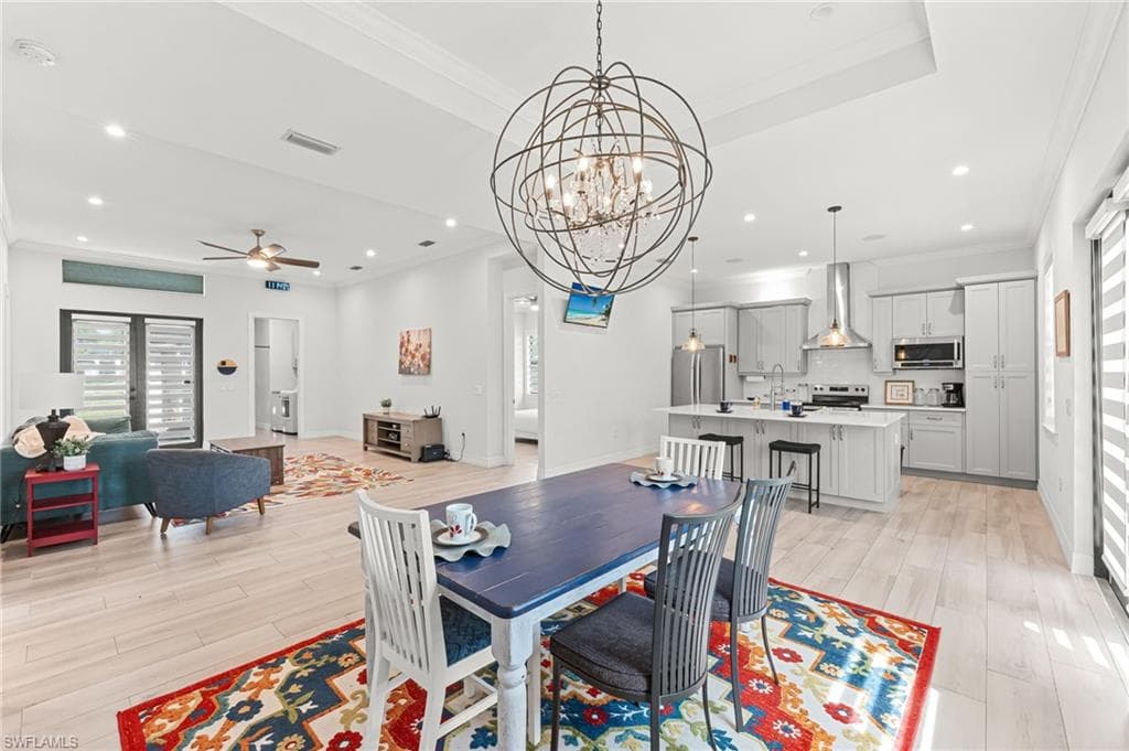110 6th St NE, Naples, FL 34120-13