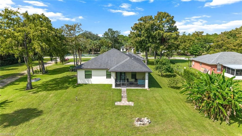 110 6th St NE, Naples, FL 34120-46