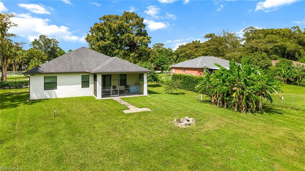 110 6th St NE, Naples, FL 34120-47