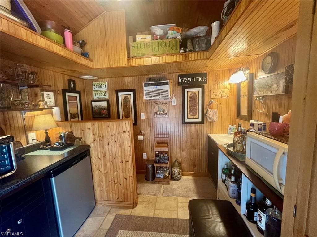 4432 Southern Breeze Dr, Naples, FL 34114-14