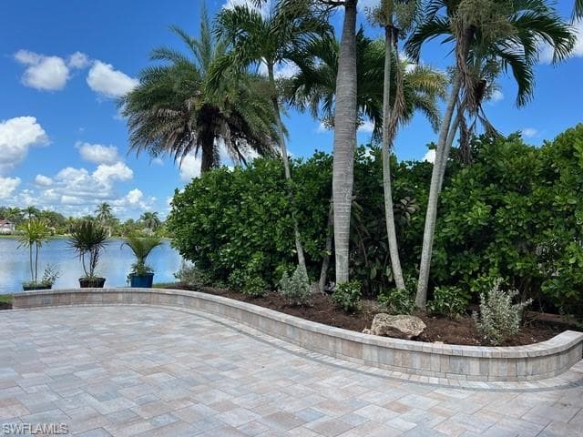4609 Southern Breeze Dr, Naples, FL 34114-3