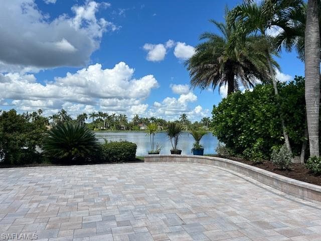 4609 Southern Breeze Dr, Naples, FL 34114-4