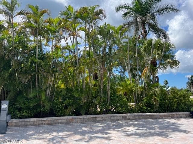 4609 Southern Breeze Dr, Naples, FL 34114-6