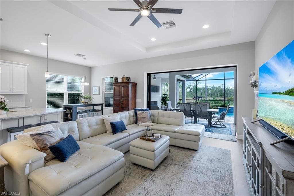 19687 Estero Pointe Ln, Fort Myers, FL 33908-5