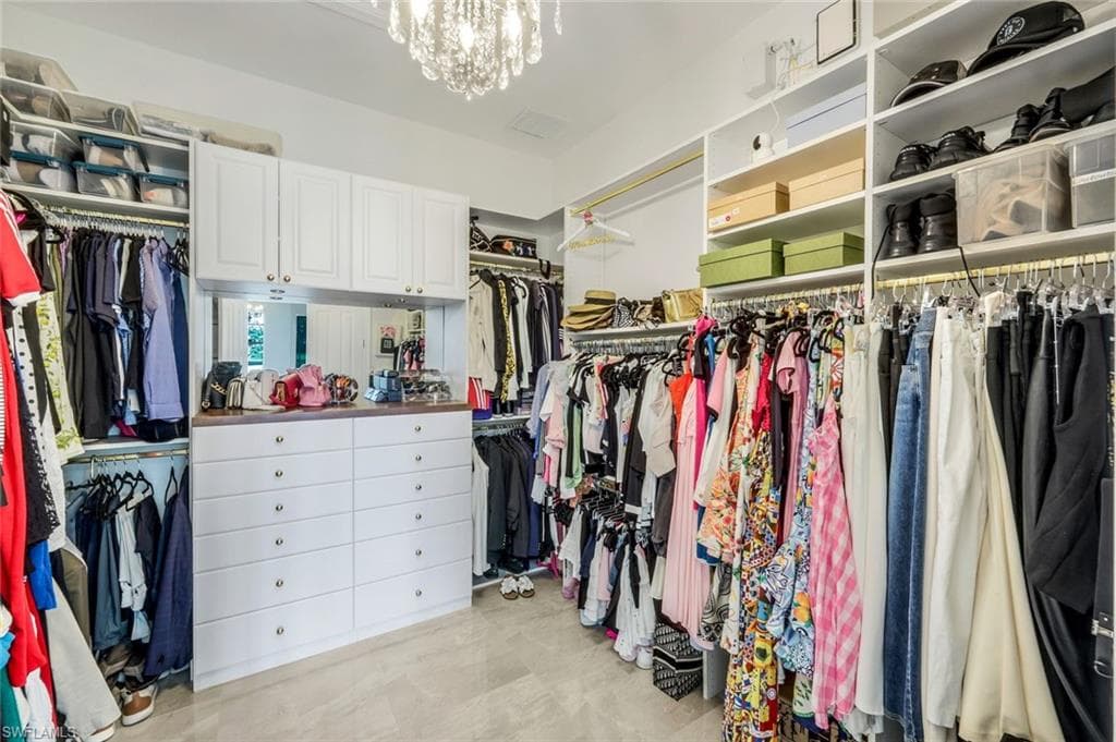 22660 Fairlawn Ct, Estero, FL 34135-25