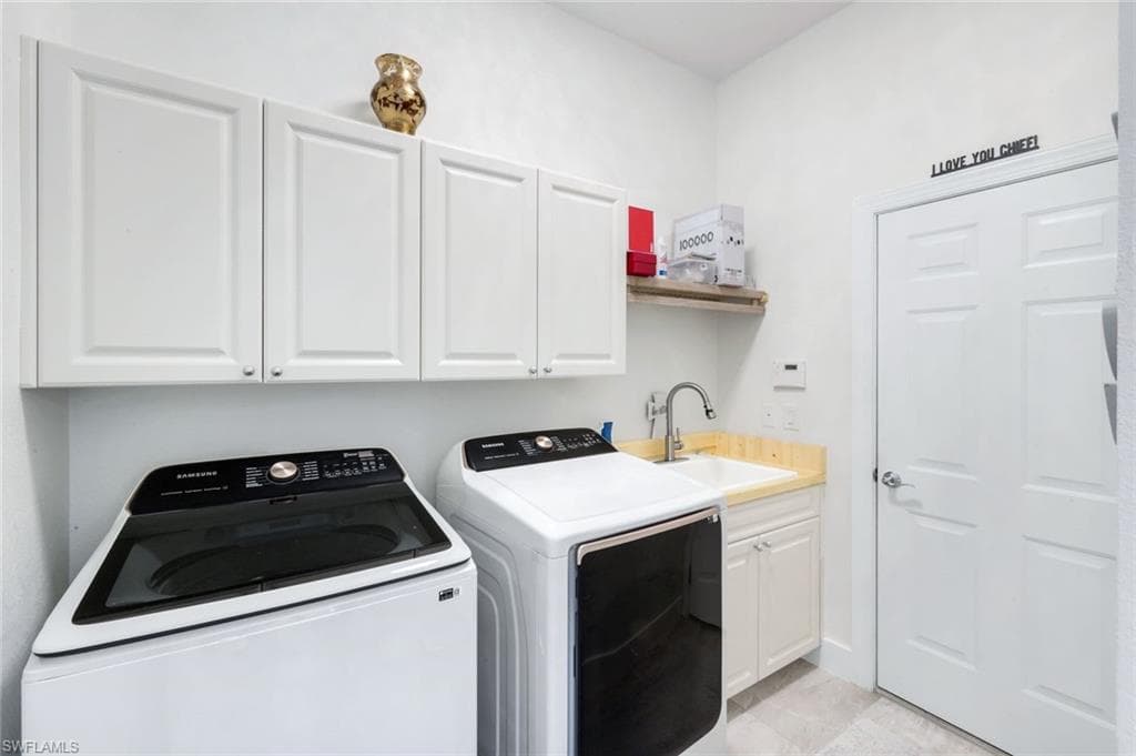 22660 Fairlawn Ct, Estero, FL 34135-33