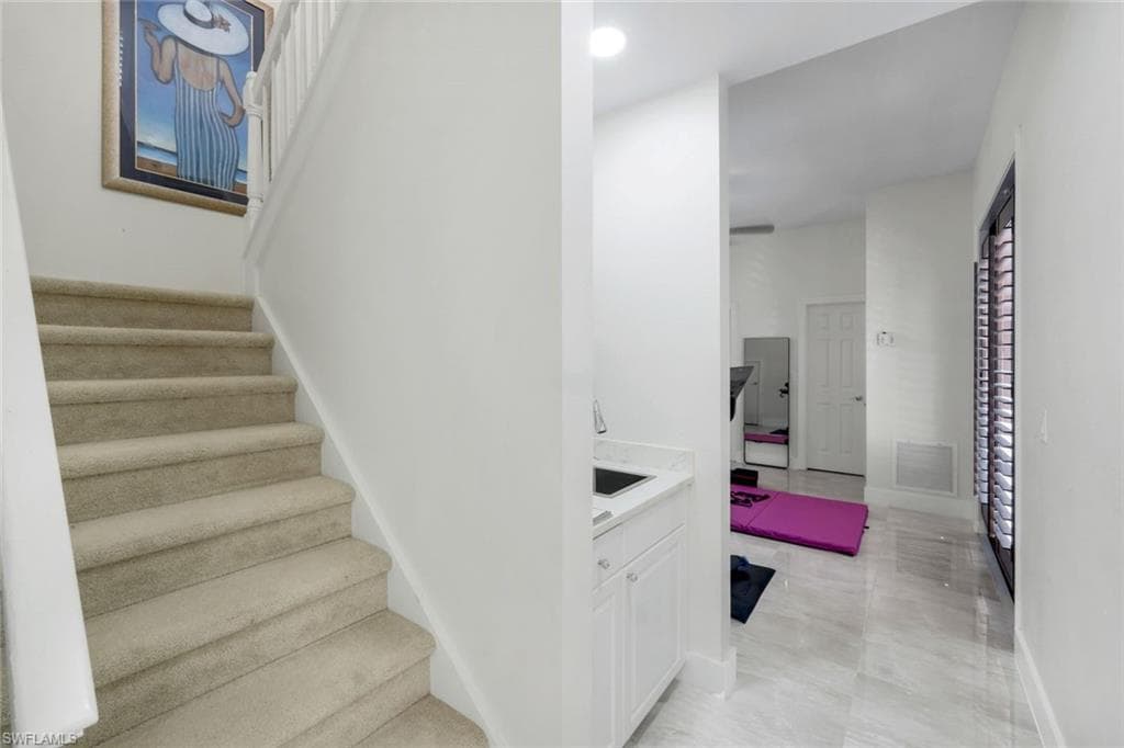 22660 Fairlawn Ct, Estero, FL 34135-34