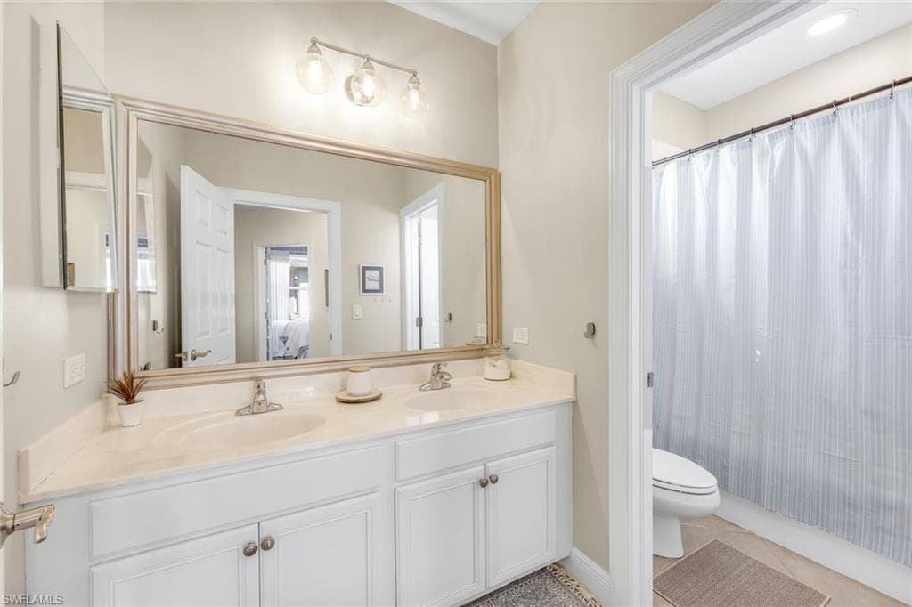 12631 Biscayne Ct, Naples, FL 34105-10