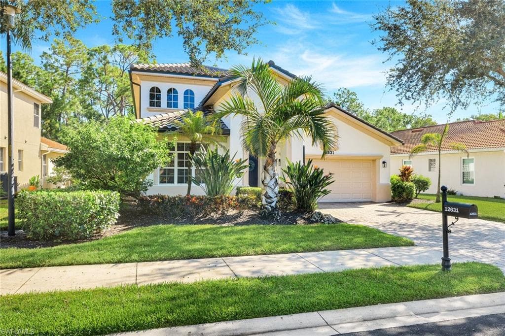 12631 Biscayne Ct, Naples, FL 34105-16