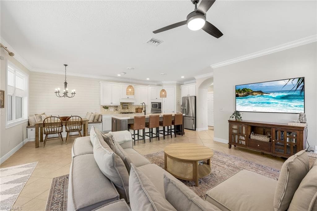 12631 Biscayne Ct, Naples, FL 34105-4