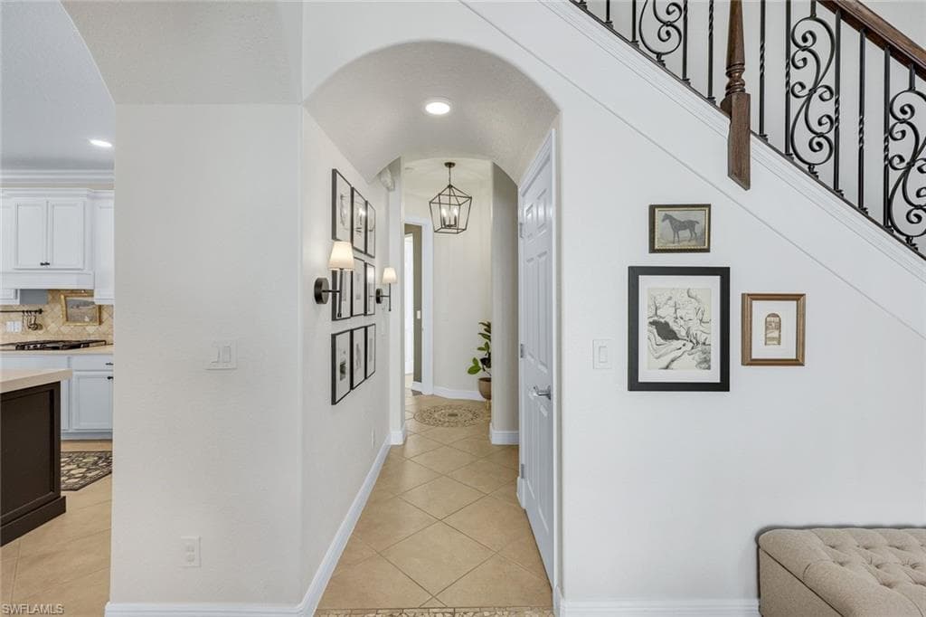 12631 Biscayne Ct, Naples, FL 34105-6