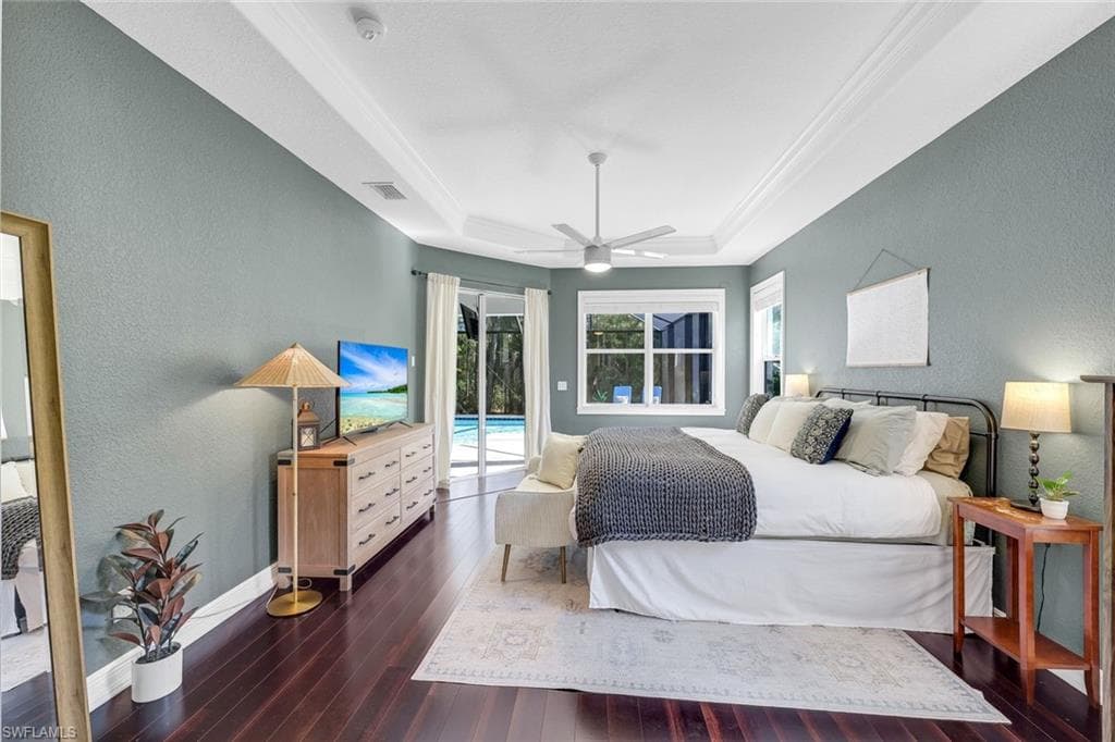 12631 Biscayne Ct, Naples, FL 34105-7