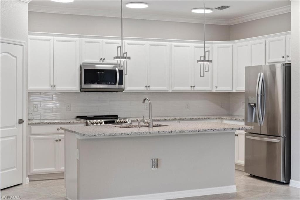 12000 Arbor Trace Dr, Fort Myers, FL 33913-8