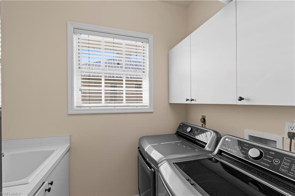 6185 Cocos Dr, Fort Myers, FL 33908-32