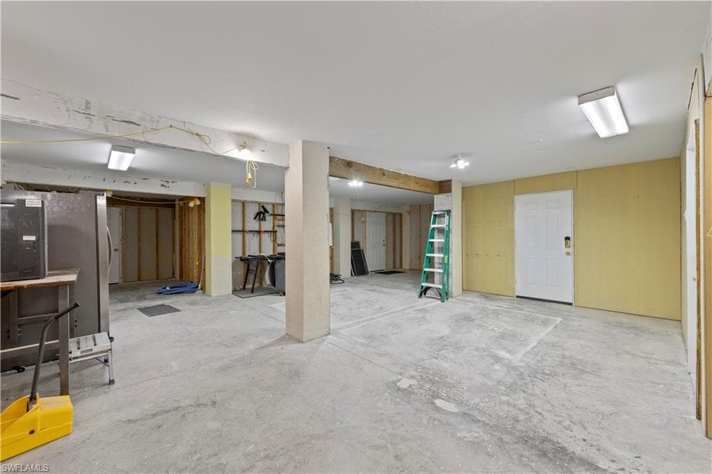 6185 Cocos Dr, Fort Myers, FL 33908-42