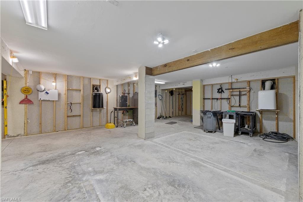 6185 Cocos Dr, Fort Myers, FL 33908-43