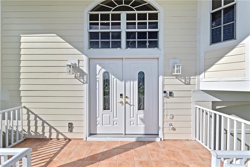 6185 Cocos Dr, Fort Myers, FL 33908-6