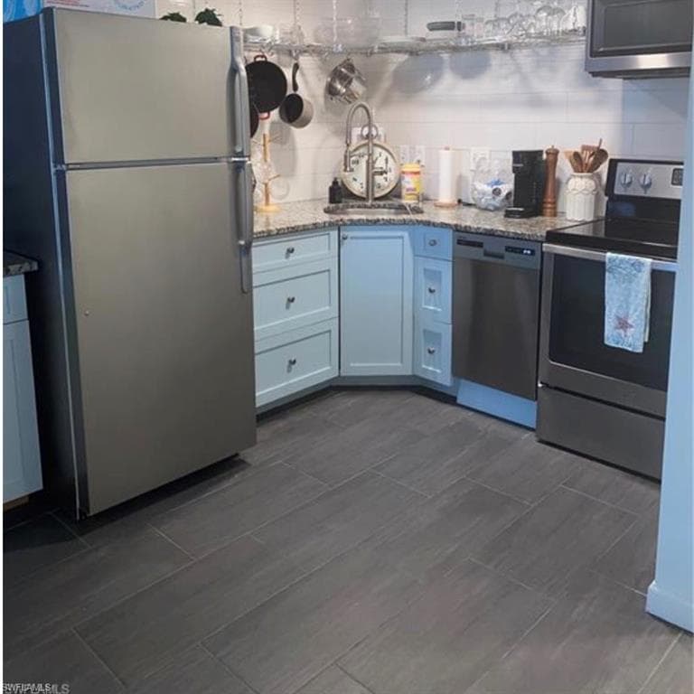 3 Bluebill Ave 211, Naples, FL 34108-5