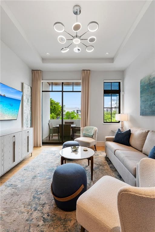 101 8th St S 201, Naples, FL 34102-4