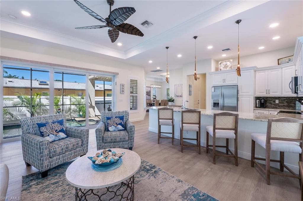 730 95th Ave N, Naples, FL 34108-14