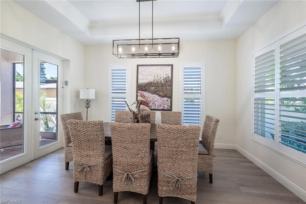 730 95th Ave N, Naples, FL 34108-5