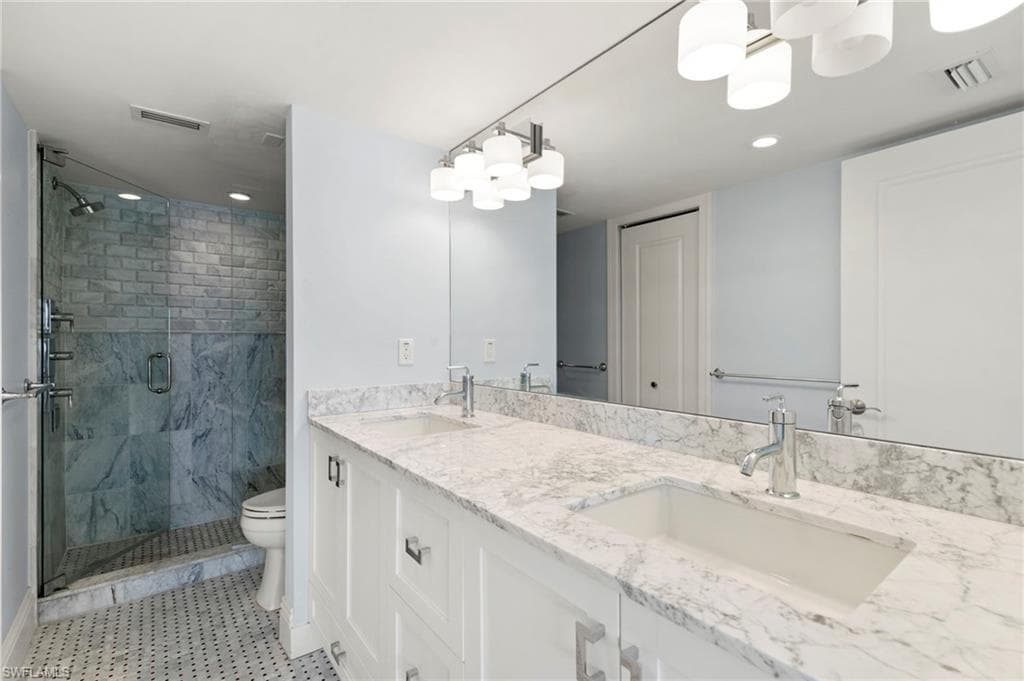 3443 Gulf Shore Blvd N 204, Naples, FL 34103-16