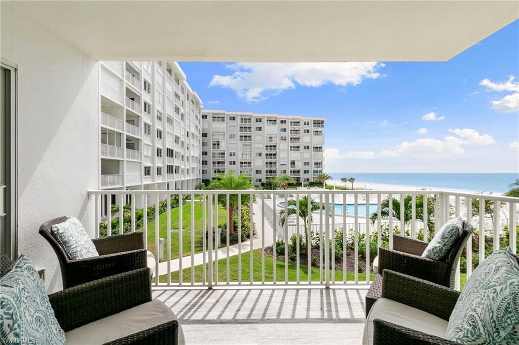 3443 Gulf Shore Blvd N 204, Naples, FL 34103-19