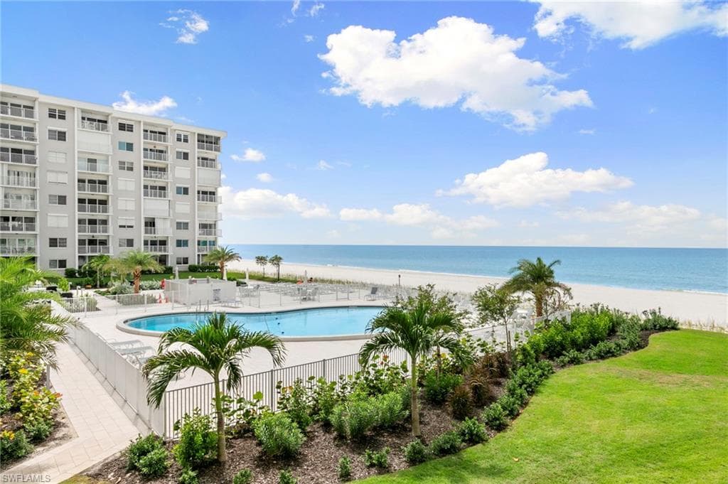 3443 Gulf Shore Blvd N 204, Naples, FL 34103-21