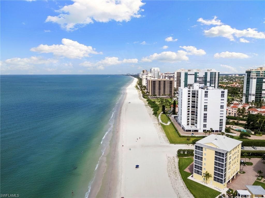 3443 Gulf Shore Blvd N 204, Naples, FL 34103-27