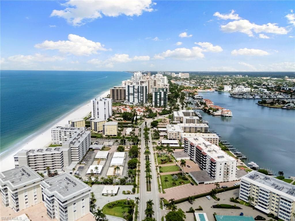 3443 Gulf Shore Blvd N 204, Naples, FL 34103-33