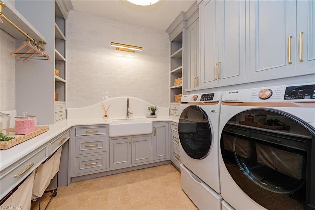 4300 Brynwood Dr, Naples, FL 34119-36